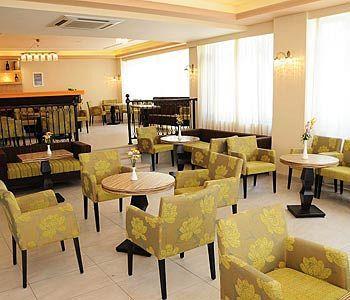 Regina & Hotel apartamentowy 2*